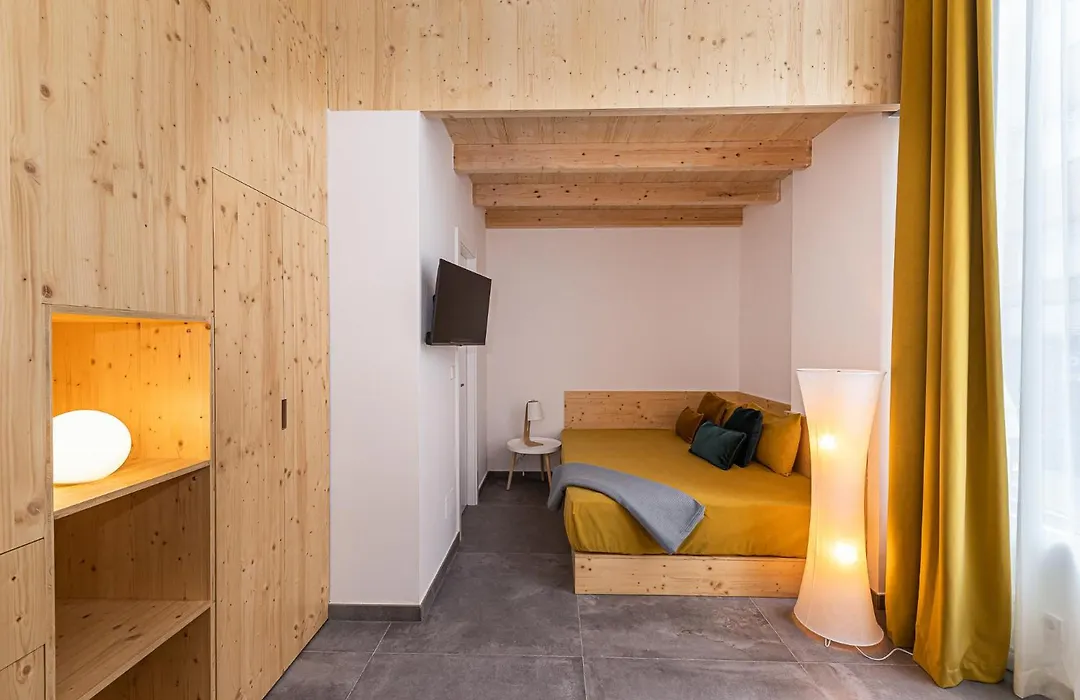 Waou Modern Loft II Centre-1